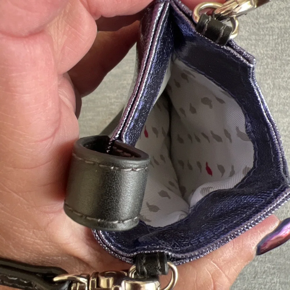 Sakroots Ella Smartphone Sling Crossbody Wallet Removable Strap Purple‎ Elephant